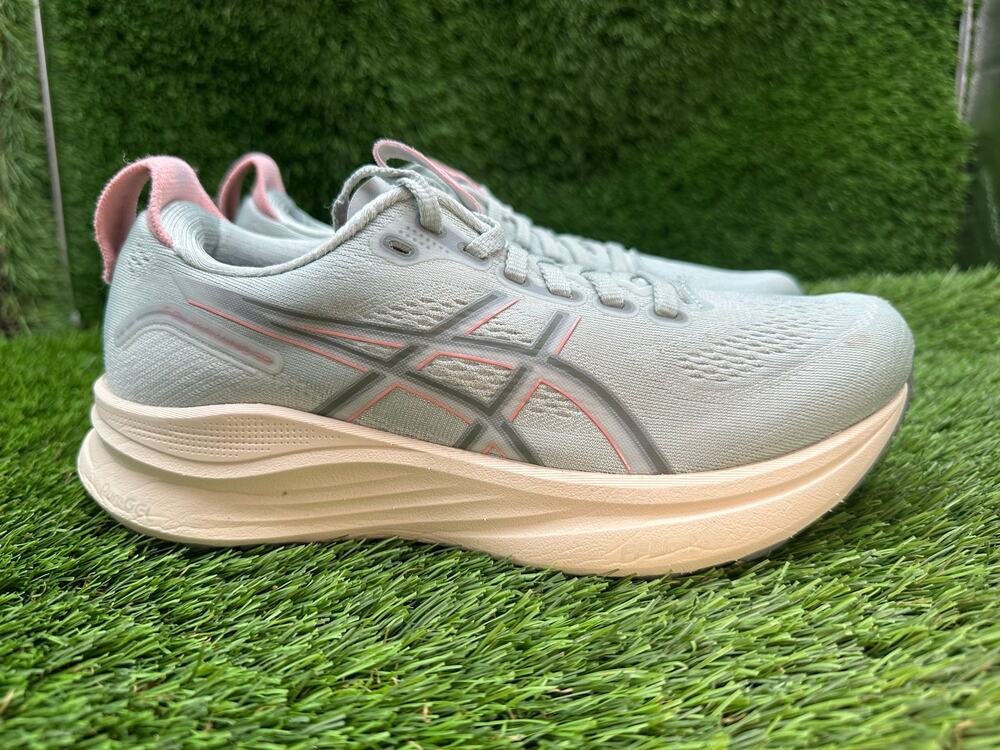 Asics Gel-Kayano 32 1012B970 Athletic Sneaker Women's 6.5 Gray Mesh Gym Training